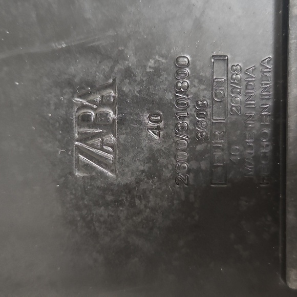 Zara Elegant Black Lace-Up Sandals - Picture 4 of 4